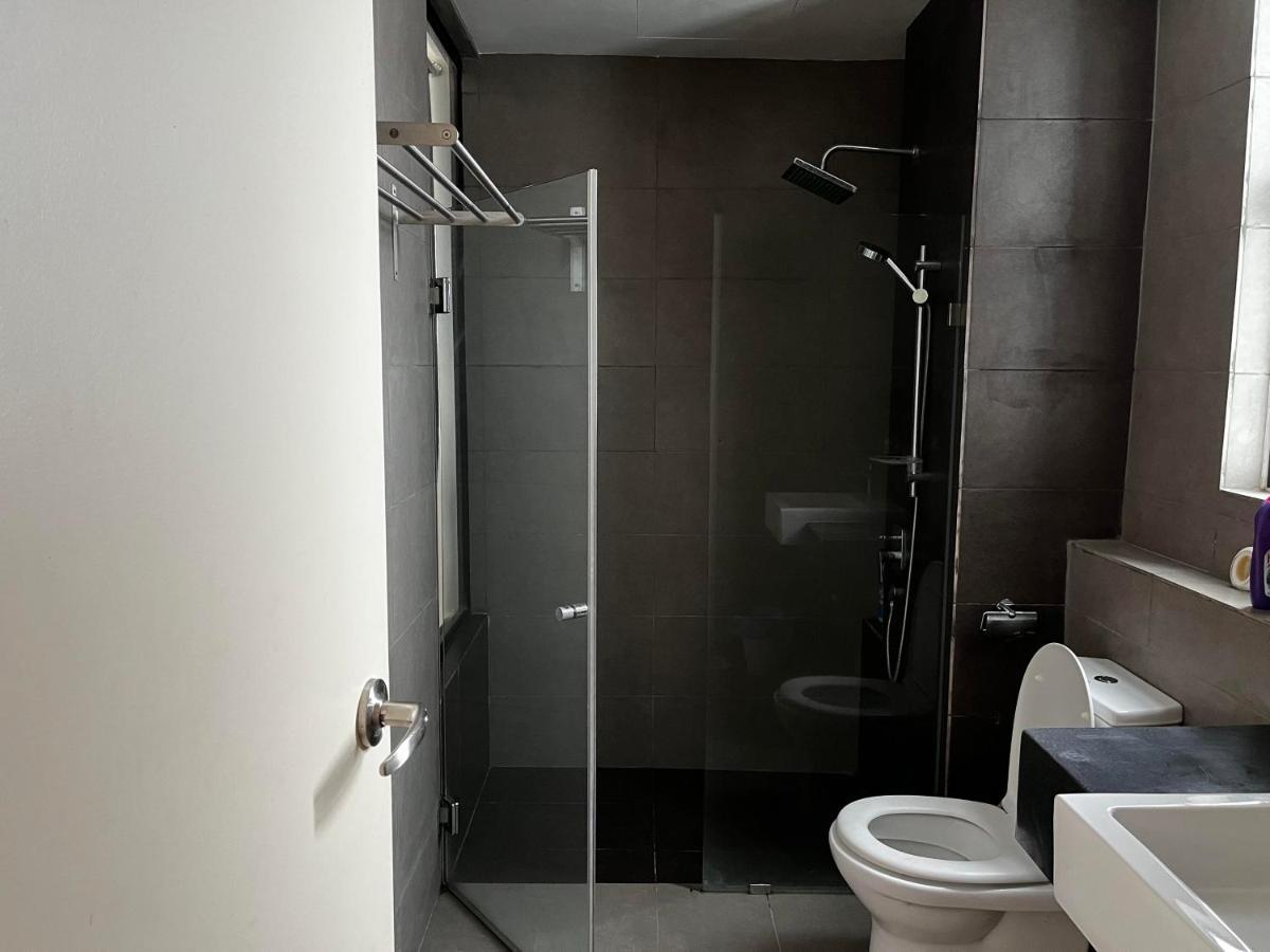 Casa Rv Homestay Mkh Boulevard كاجانغ المظهر الخارجي الصورة