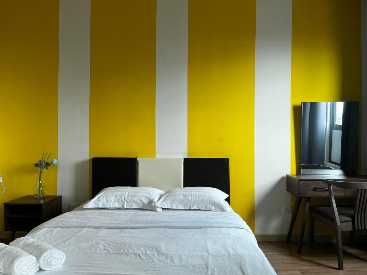Casa Rv Homestay Mkh Boulevard كاجانغ المظهر الخارجي الصورة