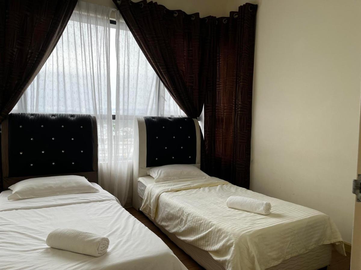 Casa Rv Homestay Mkh Boulevard كاجانغ المظهر الخارجي الصورة