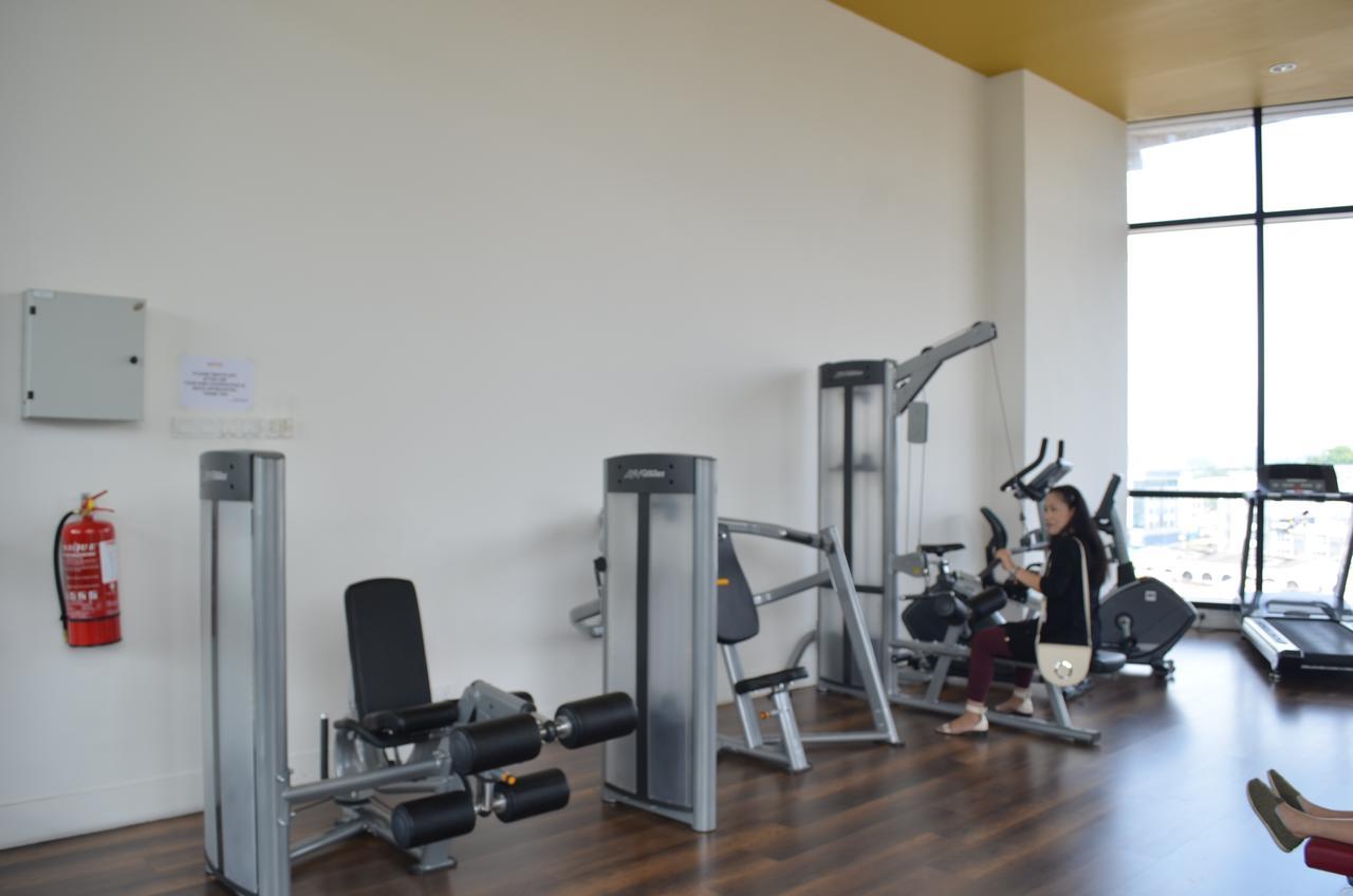 Casa Rv Homestay Mkh Boulevard كاجانغ المظهر الخارجي الصورة
